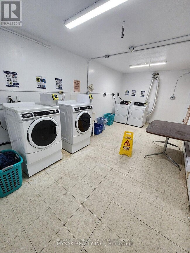 Photo - 201 Lindsay St S Unit 104