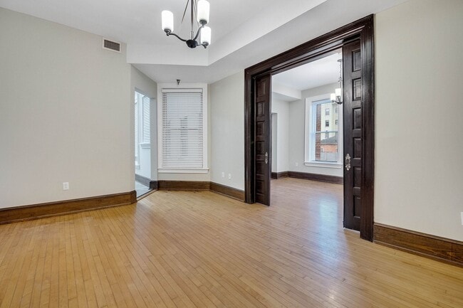 Photo - Fountain Plaza - Fitzgerald Apartments