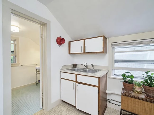 Photo - 244 5th St