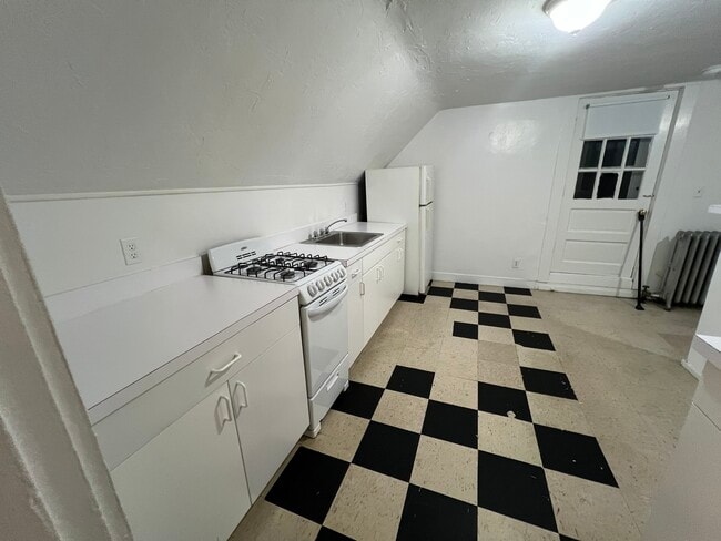 Photo - 456 Salem St