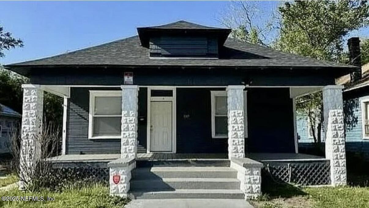 Photo - 1137 E 14th St