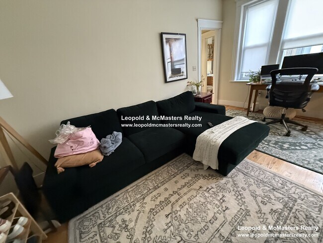 Photo - 164 Kelton St Unit Kelton Street