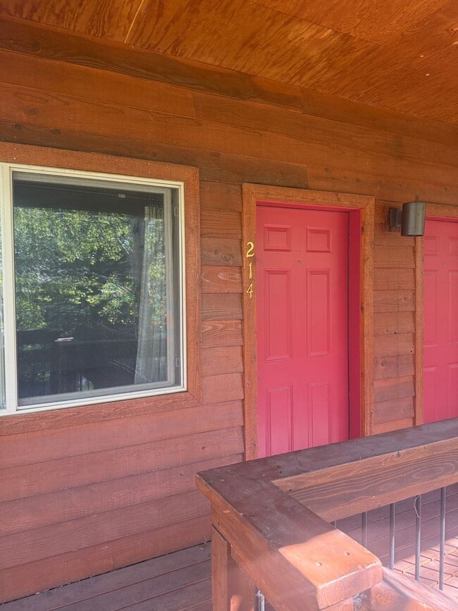 Building Photo - 3 BR Condo in Victor, Idaho, condo is avai...