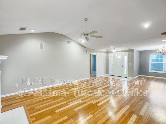 Photo - 3108 Wisteria Ln