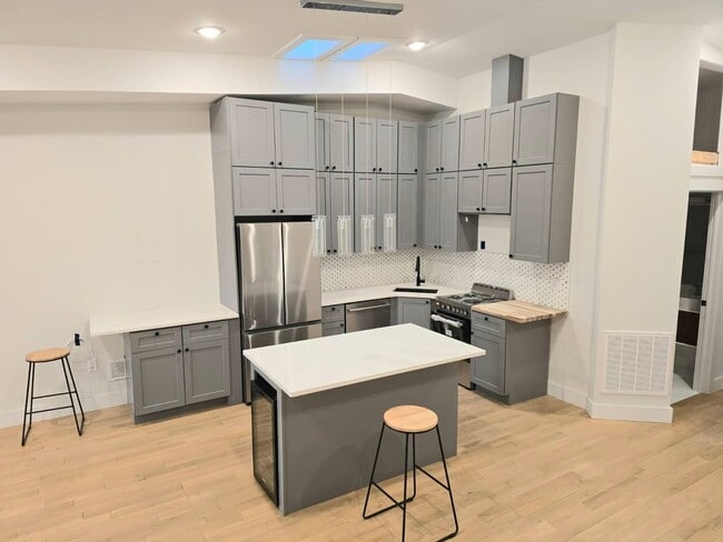 Photo - 131 Hopkins Ave