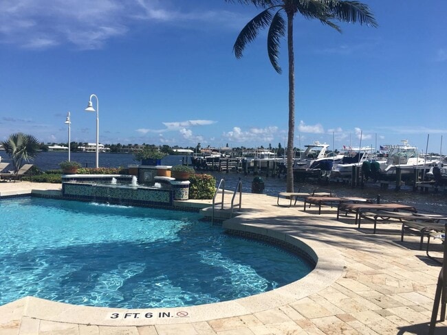 Building Photo - 117 Yacht Club Way Unit 307
