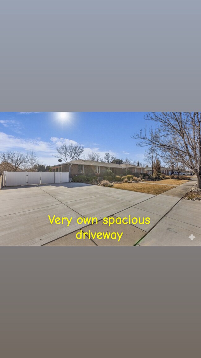 Photo - 2321 Harvest Ln