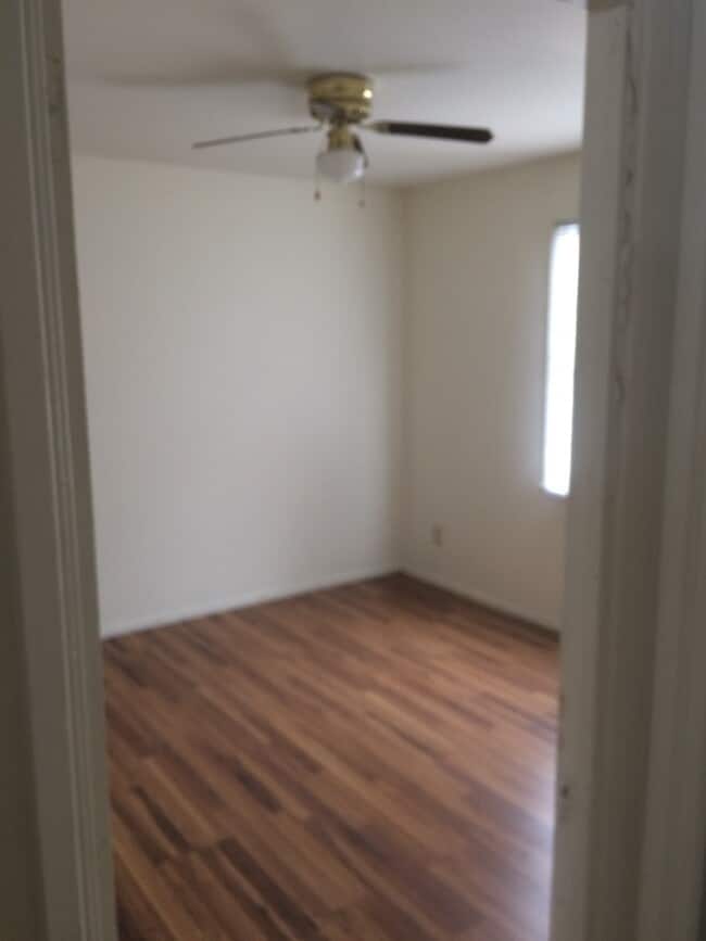 Photo - 702/704 E Division St. Unidad 704