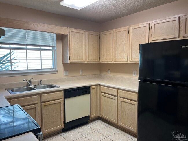 Photo - 192 Wildflower Ln