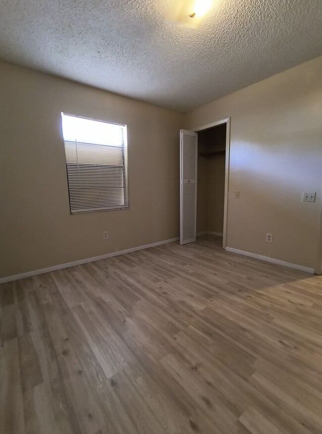 Photo - Spacious 3-Bedroom  2 Bathroom Apartment f...