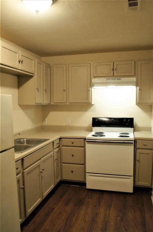 Photo - 742 Lexington St