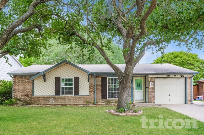 Building Photo - 605 Sherman Dr