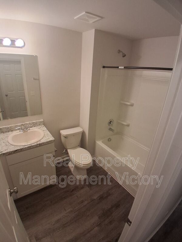 Photo - 12516 Waterbury Way