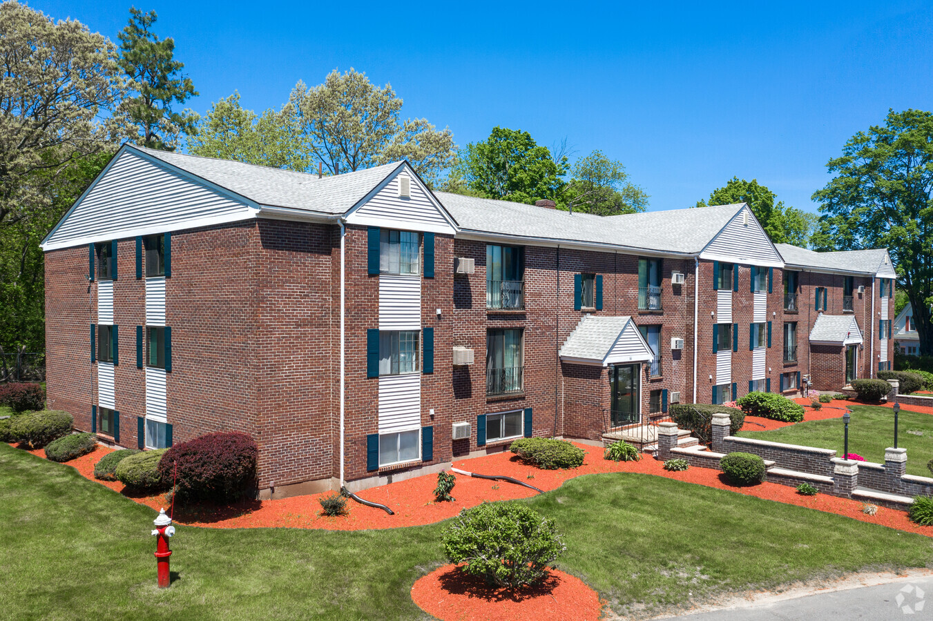 Pine Brook - Pine Brook Apartments