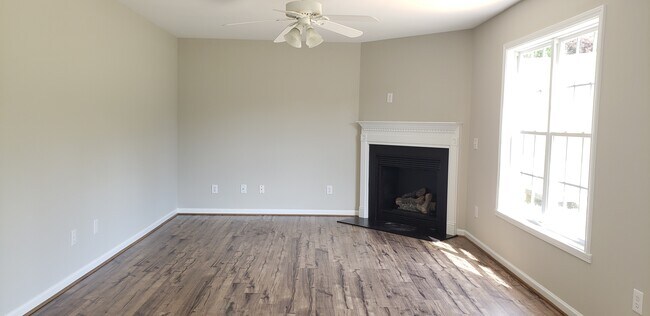 Photo - 4004 Pepperbush Dr