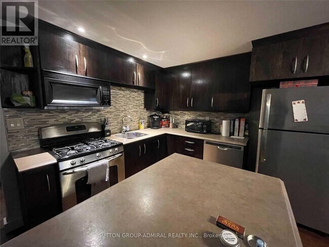 Photo - 1148 Islington Ave.