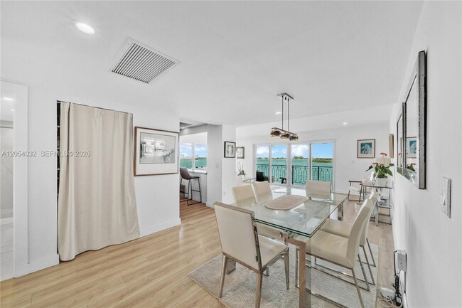 Photo - 11111 Biscayne Blvd Unit 5A