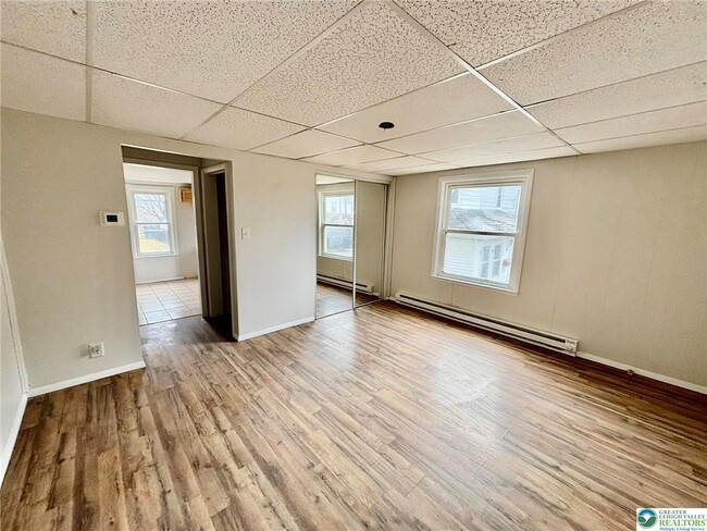 Photo - 14 W Main St