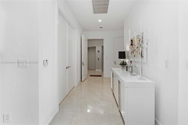 Photo - 15901 Collins Ave Unidad 3103