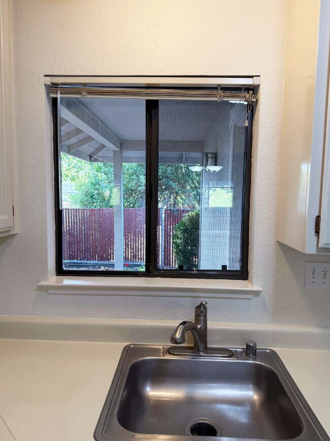 Single-Level Sonoma Living Less Than a Mile from the Historic Plaza