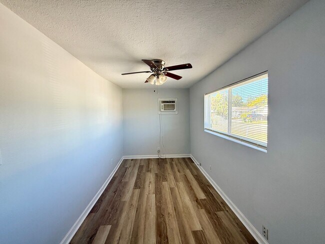 Photo - 1164 32nd St Unit A