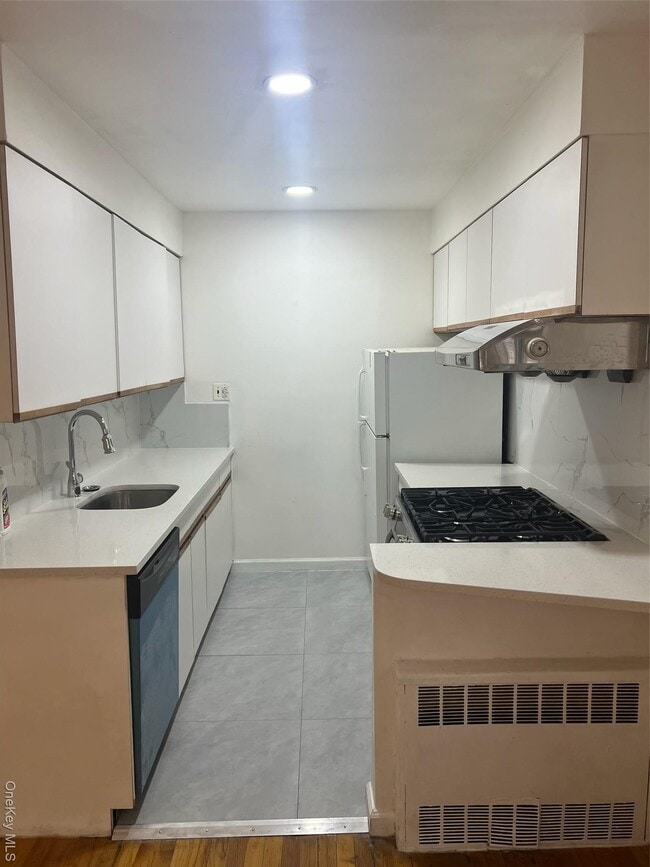 Building Photo - 69-21 229th St Unit 1