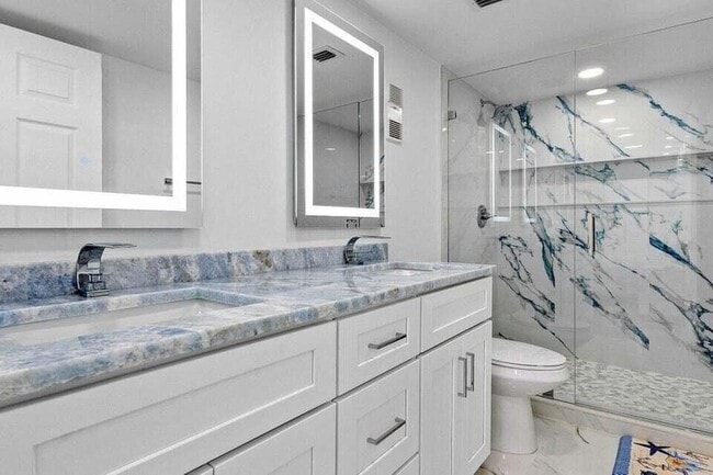 Photo - 7076 Huntington Ln