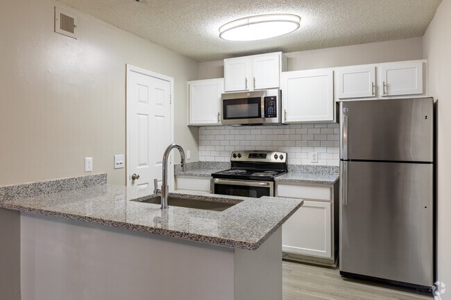 1BR, 1BA - 680SF, Kitchen