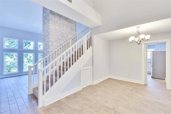 Photo - 6406 Cascada Dr