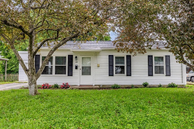 Photo - 199 Sunset Dr S