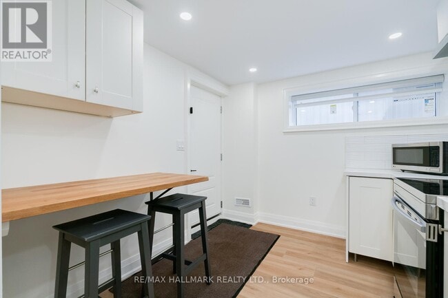 Photo - 69 Searle Ave