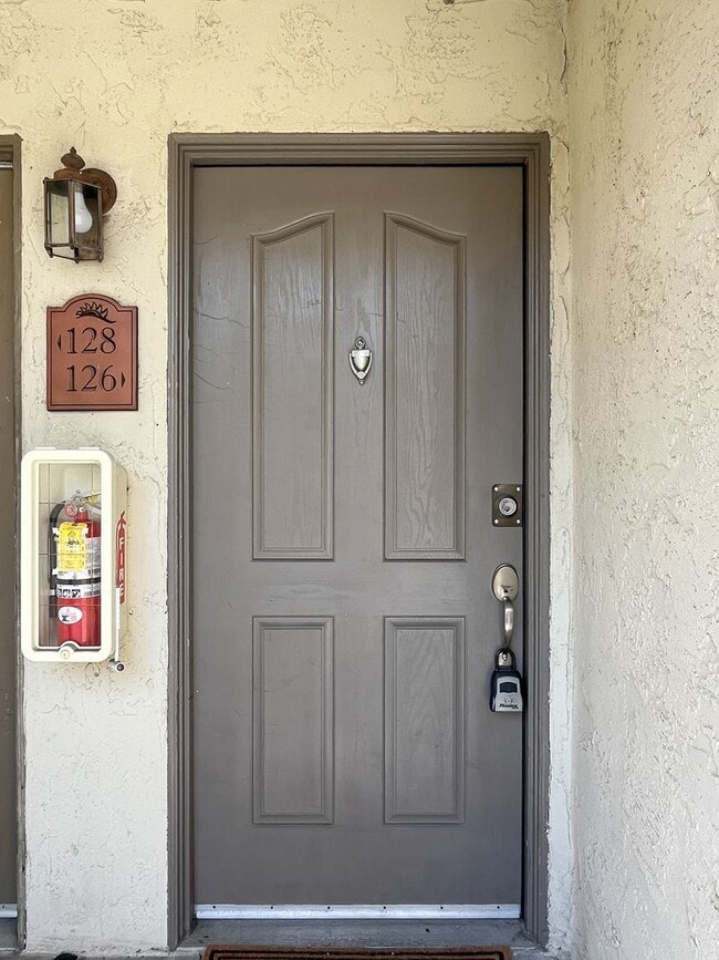 Photo - Adorable 1BR Upper Unit in the Arbor Hills... Unit #126