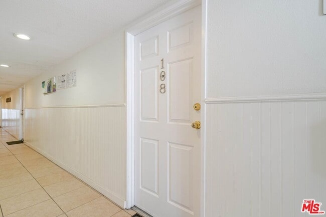 Photo - 11063 Cumpston St