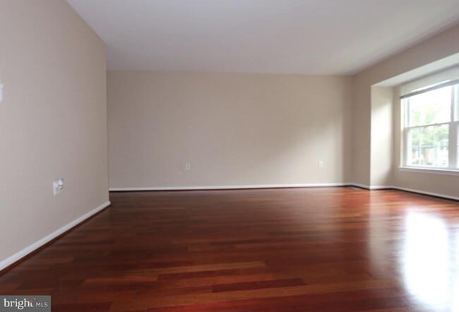 Photo - 203 Autumn Flower Ln