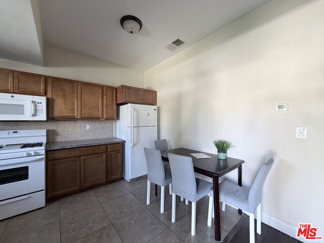 Photo - 1254 W 37th Dr Unit 1248