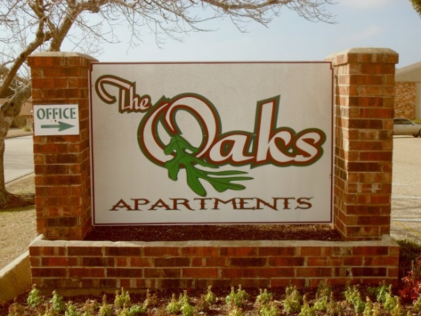 The Oaks Apartments - The Oaks Apartments