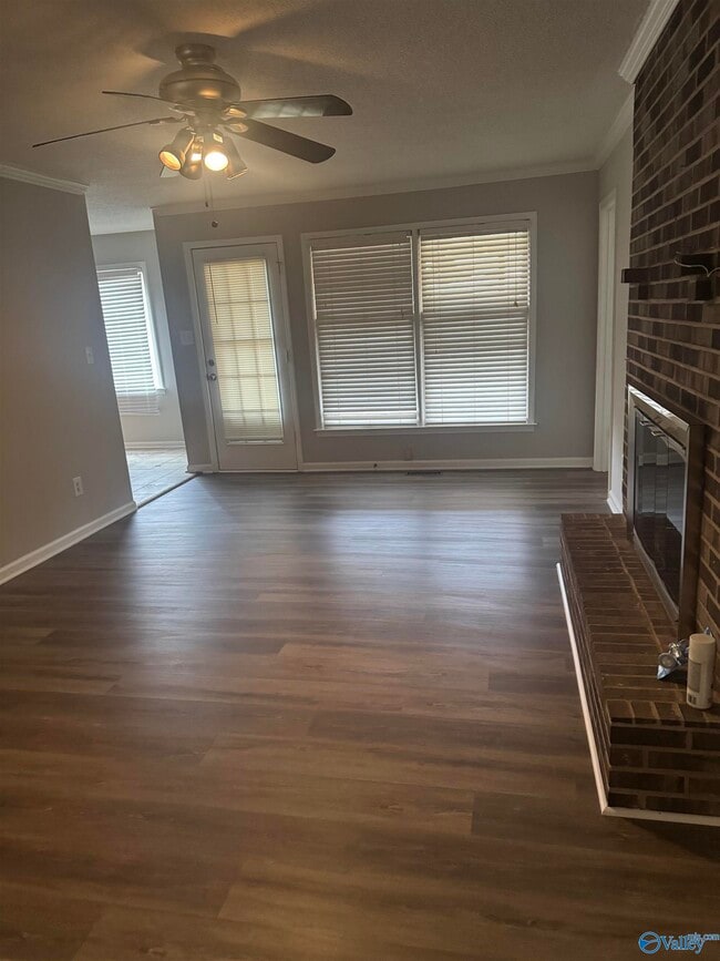 Photo - 215 Pops Corner