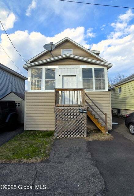 Photo - 127 Exchange St Casa