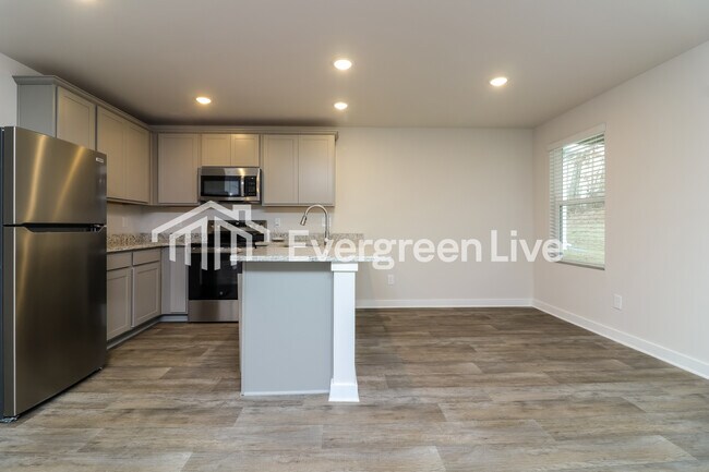 Photo - 4834 Station Ln