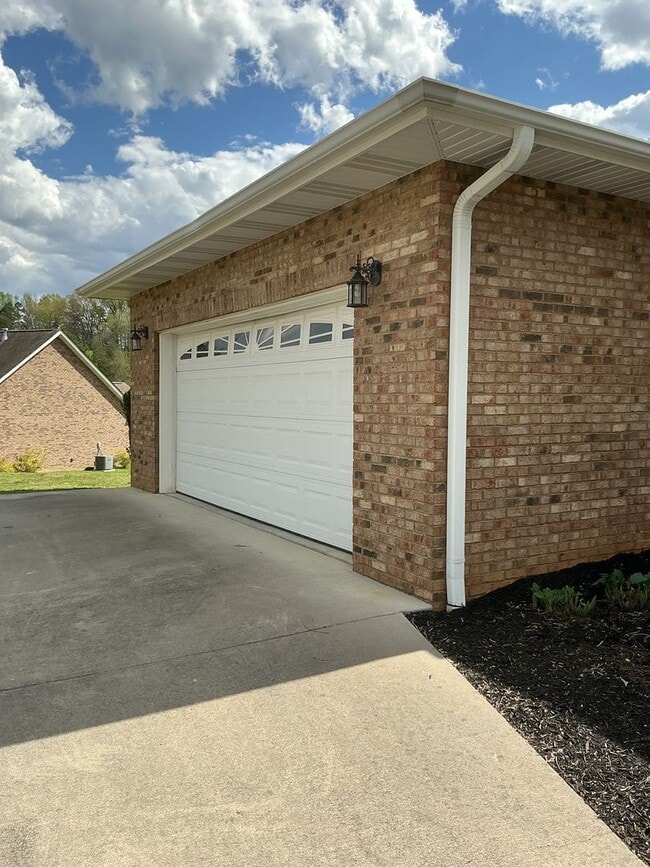 Photo - YOUR NEW LUXURY HOME!!!!!!!