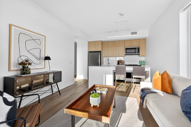 Photo - 610 Martin Grove