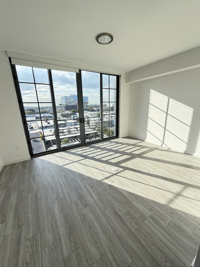 Photo - 275 NW 26th St Unit S1