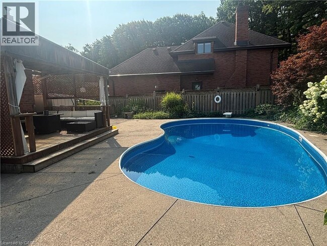 Photo - 4 Sunhaven Ct