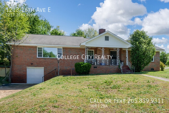 Photo - 1213 16th Ave E