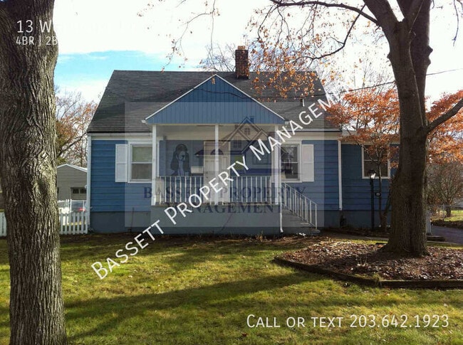 Building Photo - 13 Woodside Dr