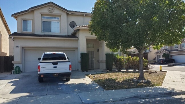 Building Photo - 1402 Parkington Ln