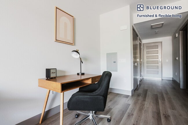 Photo - 5100 Wilshire Blvd Unidad FL4-ID1224