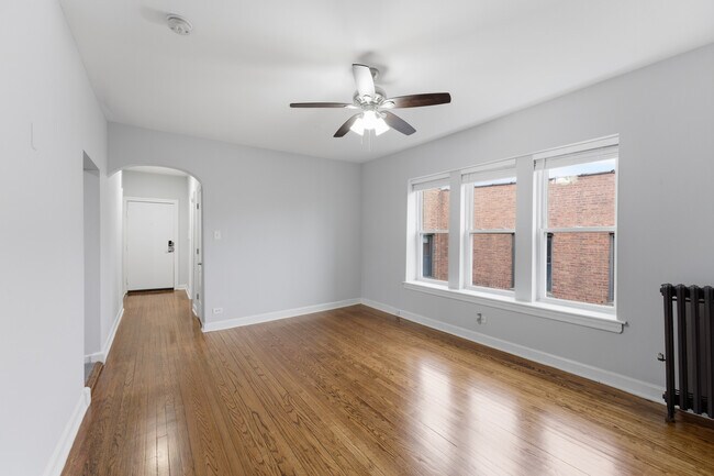 Photo - 1722 W Juneway Terrace Unit 3B