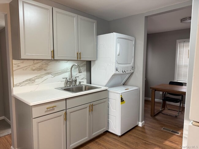 Photo - 12 Admiral St