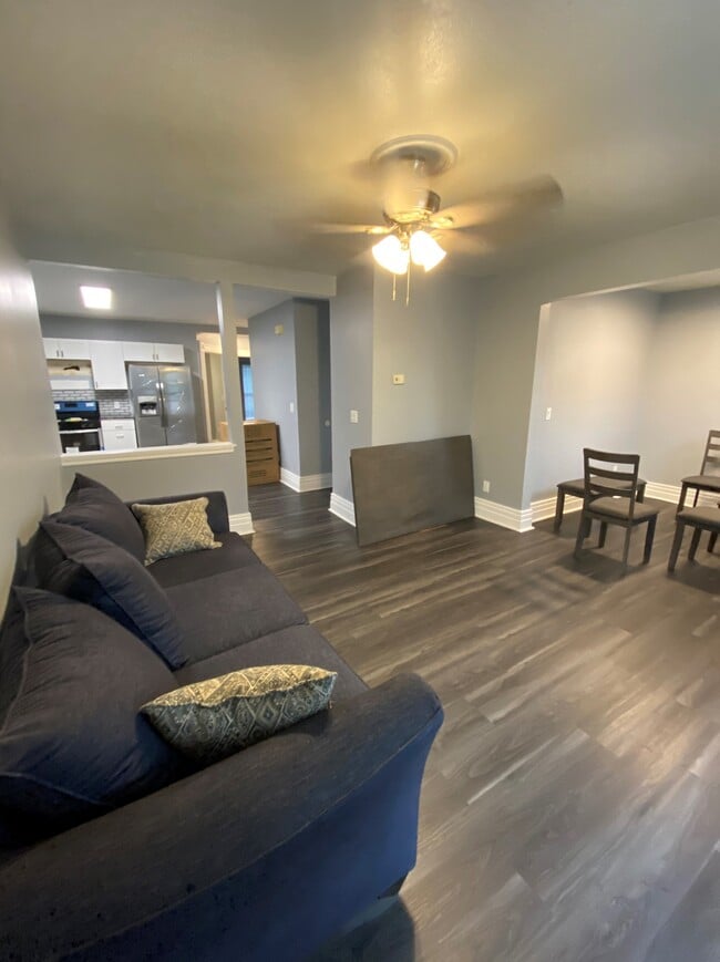 Building Photo - 206 Columbus Ave Unit 2